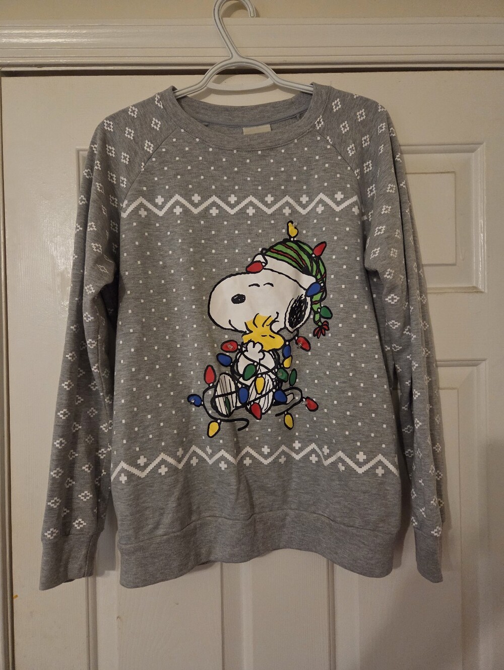Peanuts Grey Crewneck Sweatshirt with Snoopy & Woodstock Lights Needs Batteries